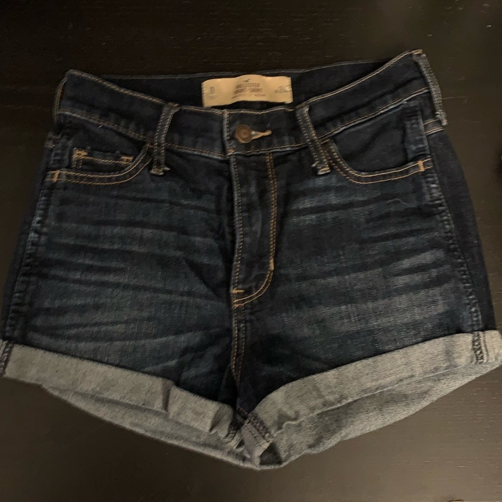 3/$25 Hollister short short high rise
